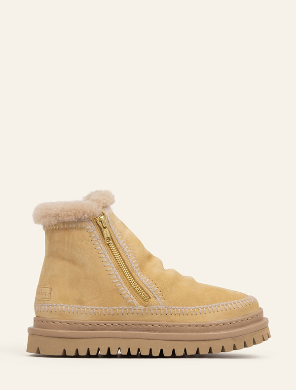 laidbacklondon Setsu 4.0. Crochet Ankle Boot Buttermilk Suede Wheat