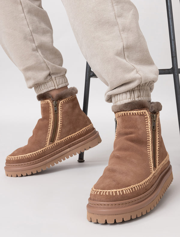 Laidbacklondon Setsu 4.0. Crochet Ankle Boot Camel Suede Beige