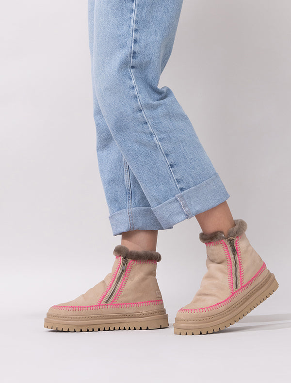 Laidbacklondon Setsu 4.0. Crochet Ankle Boot Sand Suede Pink