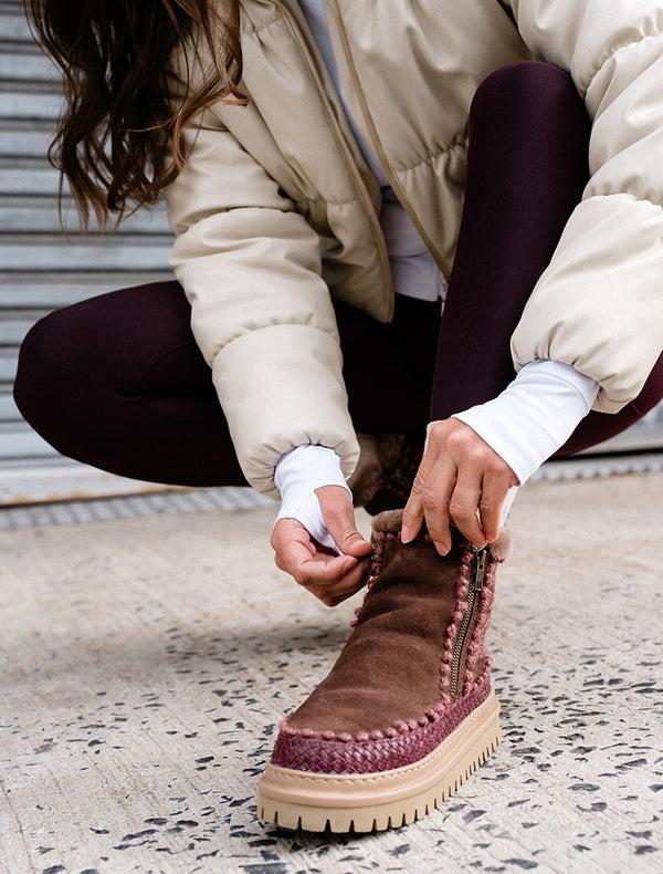 Laidbacklondon Setsu 4.0. Floral Ankle Boot Choc Suede Rosso