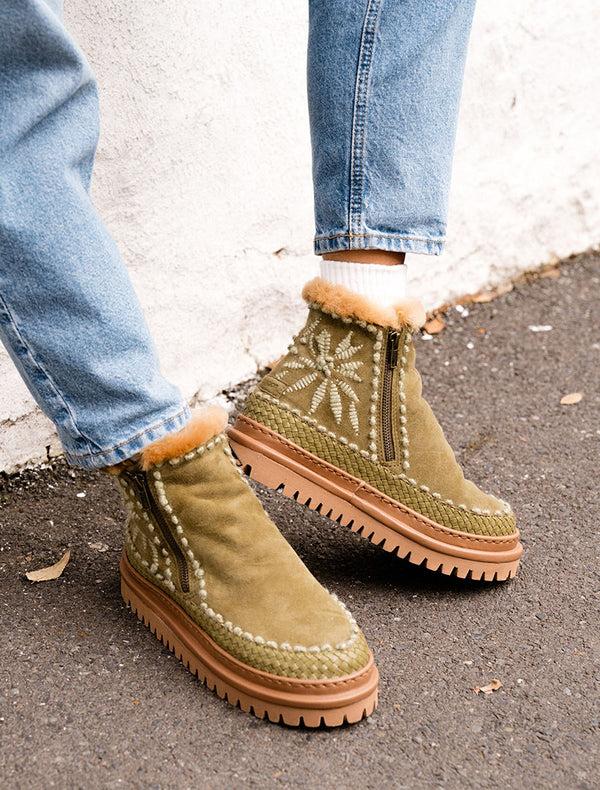 Laidbacklondon Setsu 4.0. Floral Ankle Boot Fern Suede Olive