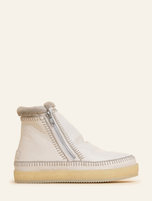 laidbacklondon Setsu Crochet Ankle Boot Milk Leather Light Grey