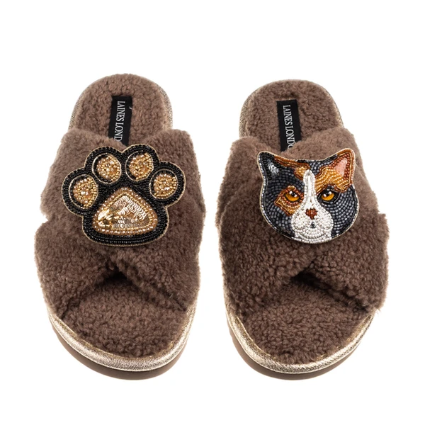 laines london Boucle Slippers With Paw & Calico British Shorthair Cat Brooches