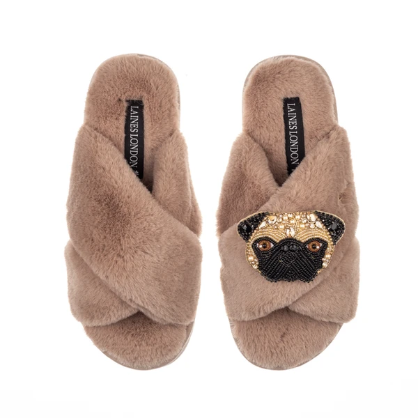 laines london Classic Laines Slippers With Franki The Pug Brooch