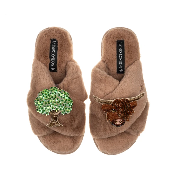 Laines London Classic Laines Slippers With Highland Cow & Oak Tree Brooches