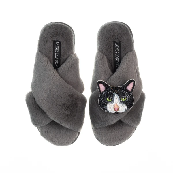 laines london Classic Laines Slippers With Oreo Cat Brooch