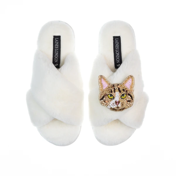 laines london Classic Laines Slippers With Tabby Cat Brooch