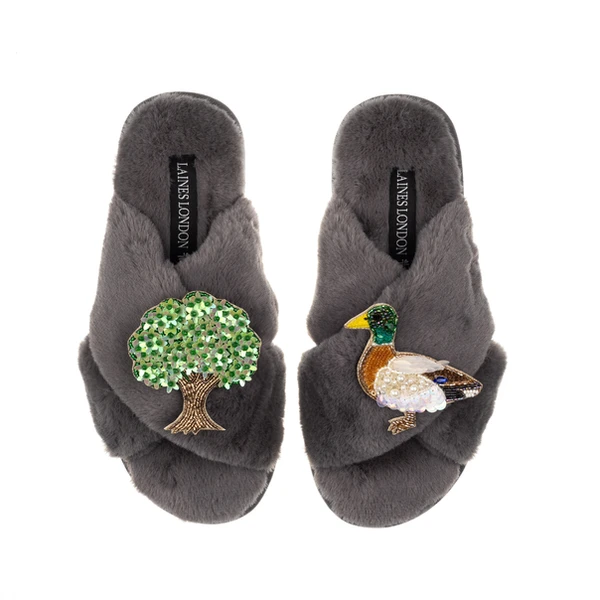 laines london Classic Laines Slippers With White Oak Tree & Duck Brooches laines london Classic Laines Slippers With White Oak Tree & Duck Brooches
