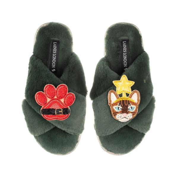 laines london Classic Slippers With Christmas Brown/Orange Tabby Cat & Paw Brooches