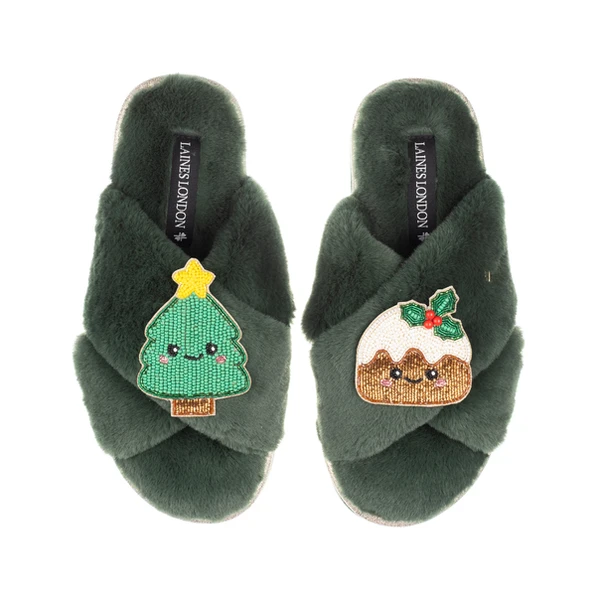 laines london Classic Slippers With Christmas Lovable Pudding & Tree Brooches