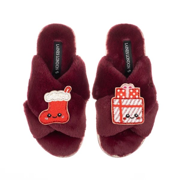 laines london Classic Slippers With Christmas Lovable Stocking & Gift Brooches