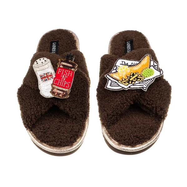 Laines London Laines Neutral Boucle Slippers With Salt N Vinegar & Fish & Chips Brooches