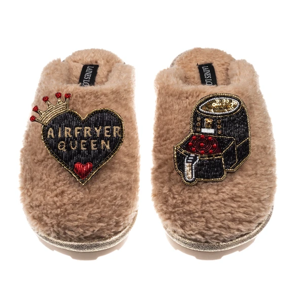 Laines London Teddy Closed Toe Slippers With Airfryer Queen Brooches