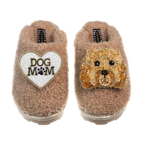 Laines London Teddy Closed Toe Slippers With Enki Doo & Dog Mum / Mom Brooches