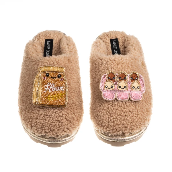 Laines London Teddy Closed Toe Slippers With Laines Lovables Flour & Eggs Brooches