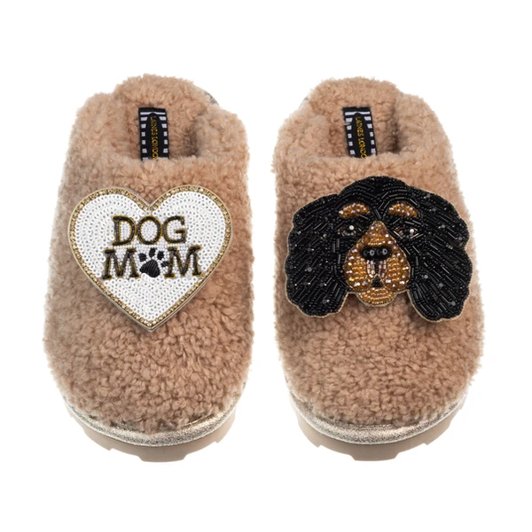 laines london Teddy Closed Toe Slippers With Louie The Cavalier & Dog Mum / Mom Brooches