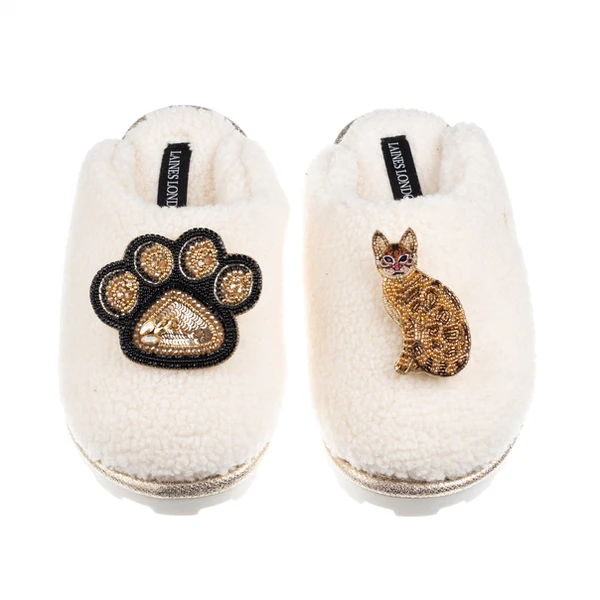 Laines London Teddy Closed Toe Slippers With Paw & Bengal Cat Brooches