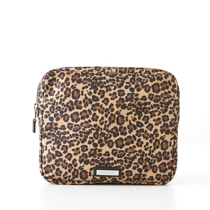 lambertson truex Organizer Clutch - Leopard Nylon Sport