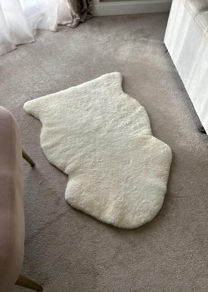 lambland British Premium Medical Sheepskin Rug in Natural