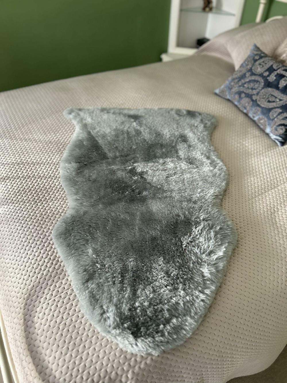 Lambland British Premium Medical Sheepskin Rug In Soft Grey