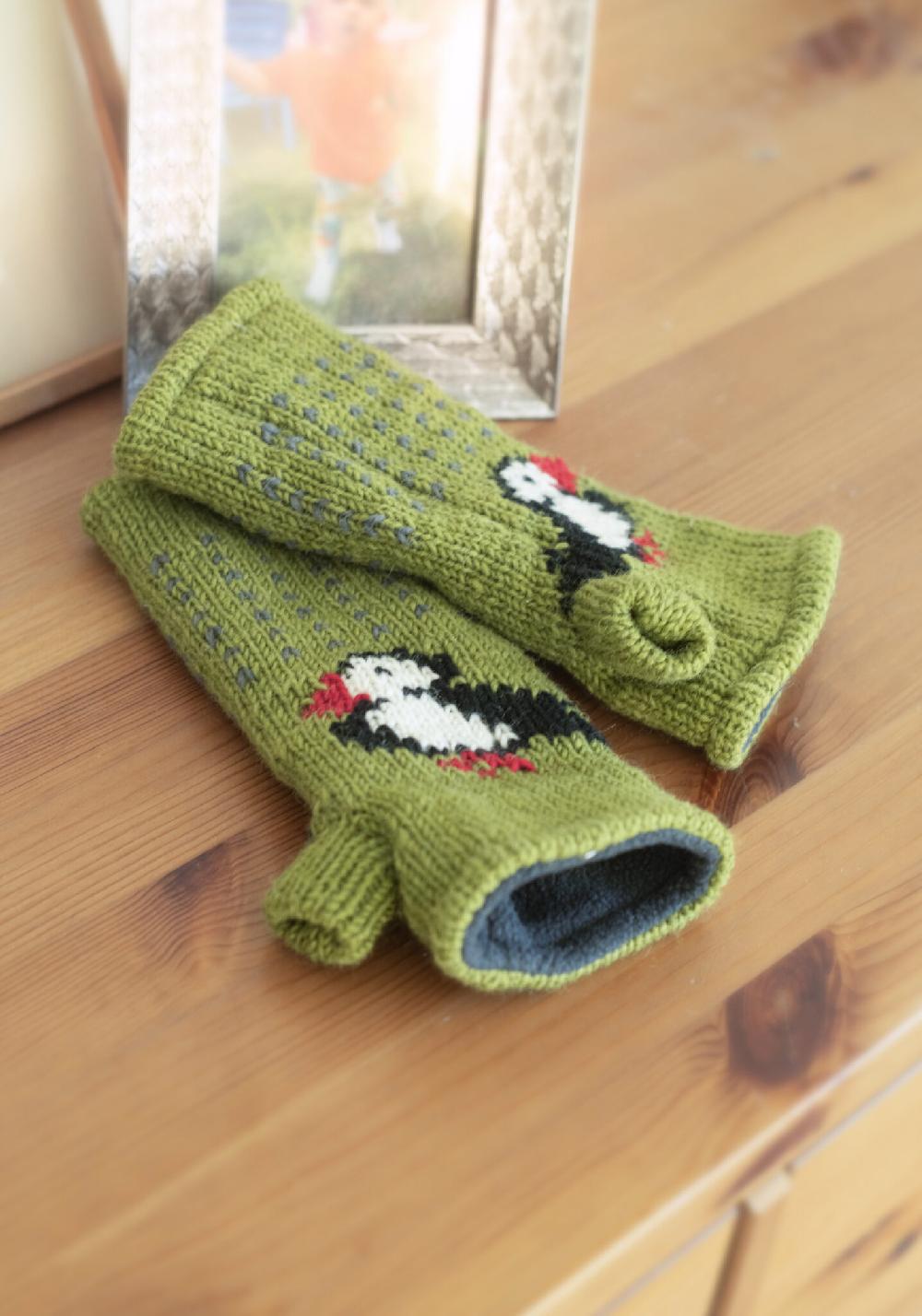 Lambland Chunky Knit Puffin Fingerless Mittens And Bobble Hat Set – Moorland Green