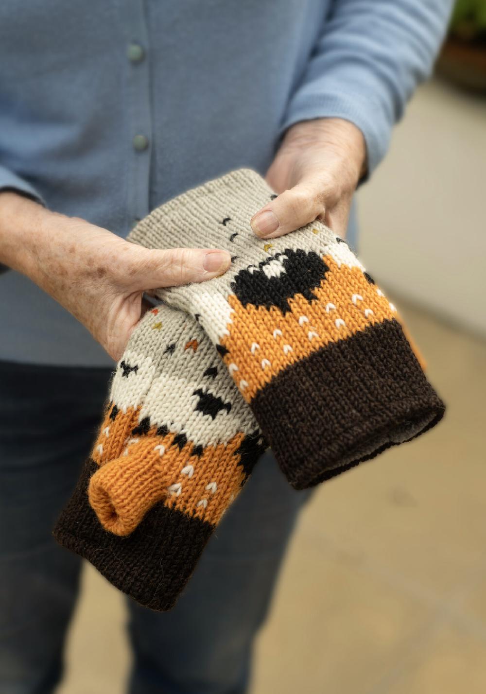 lambland Chunky Knit Sheep Fingerless Mittens – Ochre Multi