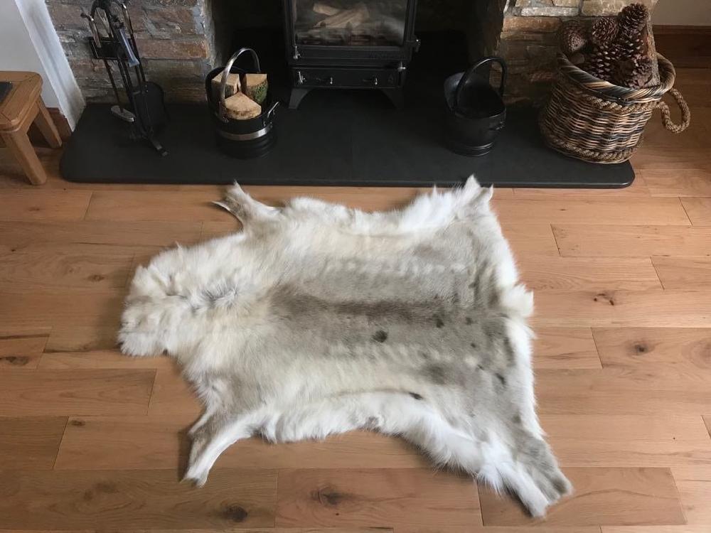 Lambland Extra Large Reindeer Hide In Light Natural Shades