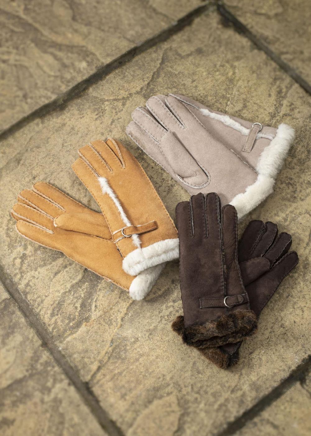 Lambland Ladies Sheepskin Gloves With Buckle Feature And Wool Out Trim