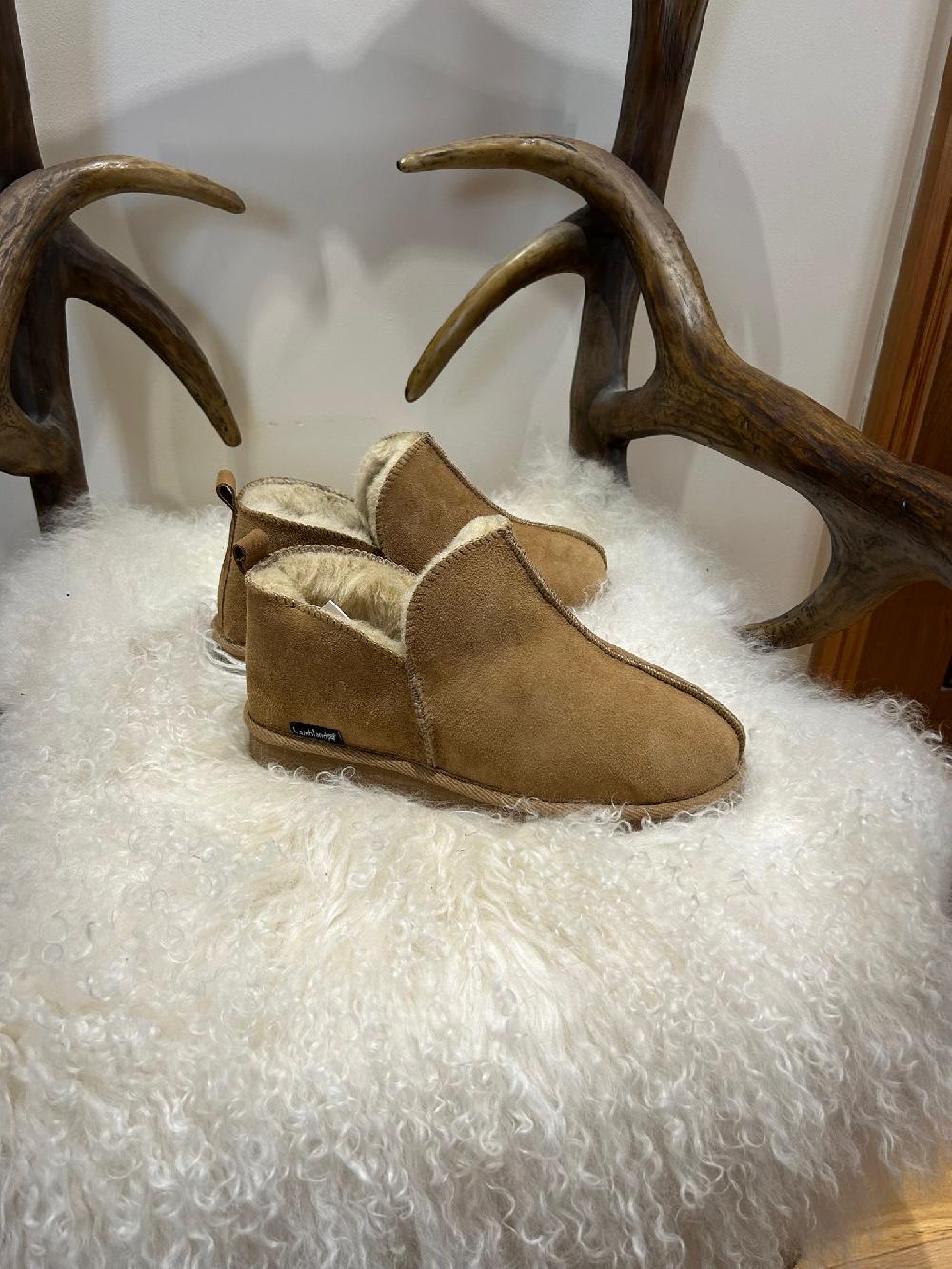 lambland Ben – Slip On Sheepskin Booties