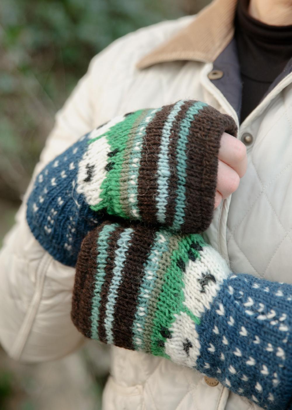 Lambland Chunky Knit Sheep Fingerless Mittens – Blue