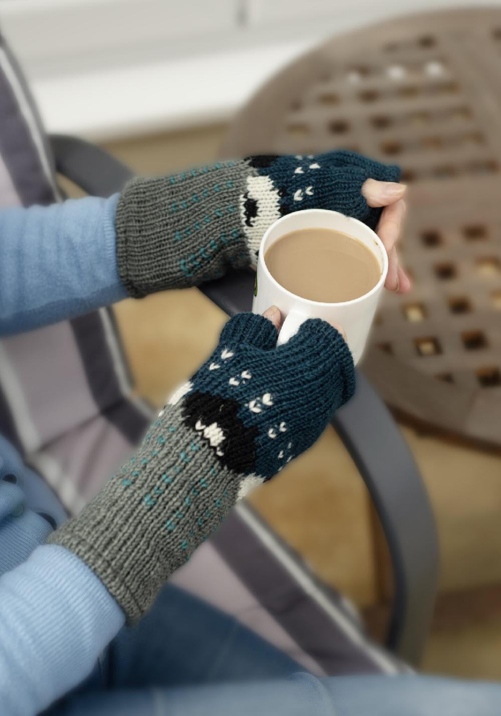 lambland Chunky Knit Sheep Fingerless Mittens – Teal