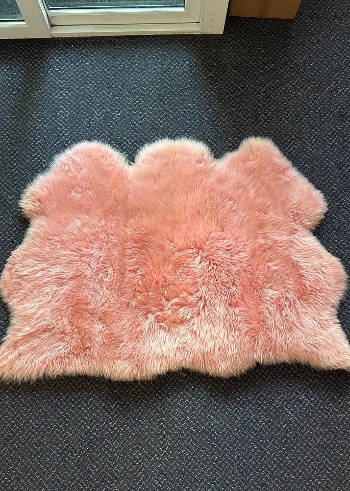 lambland Clearance – Pink Triple Sheepskin Rug