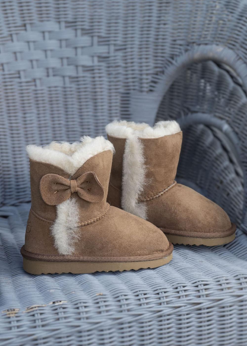 lambland Coco – Sheepskin Boots with Bow
