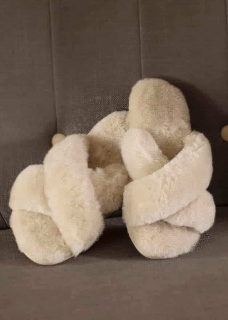 lambland Delilah – Sheepskin Cross Over Sliders