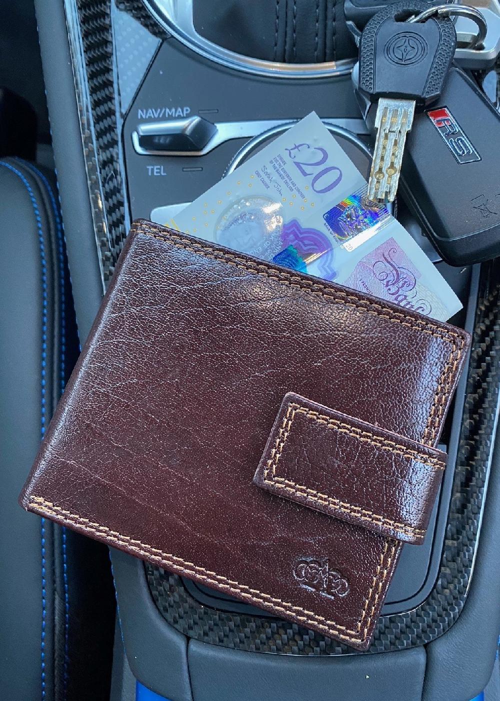 lambland Grained Leather Wallet with Rear Window