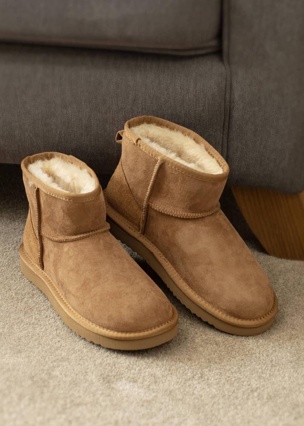 Lambland Jade – Sheepskin Mini Boots