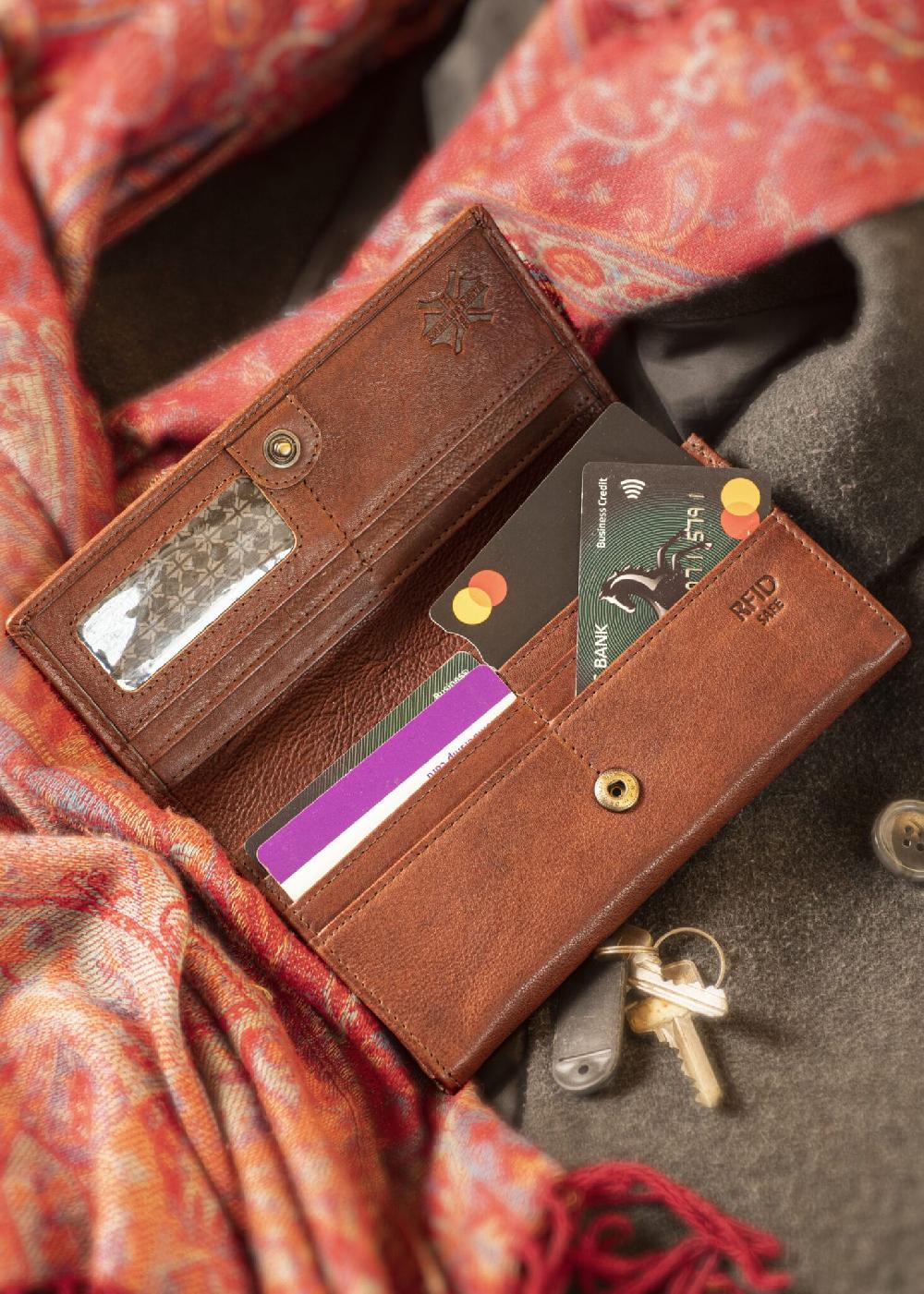 lambland Large Brown Grained Leather Wallet