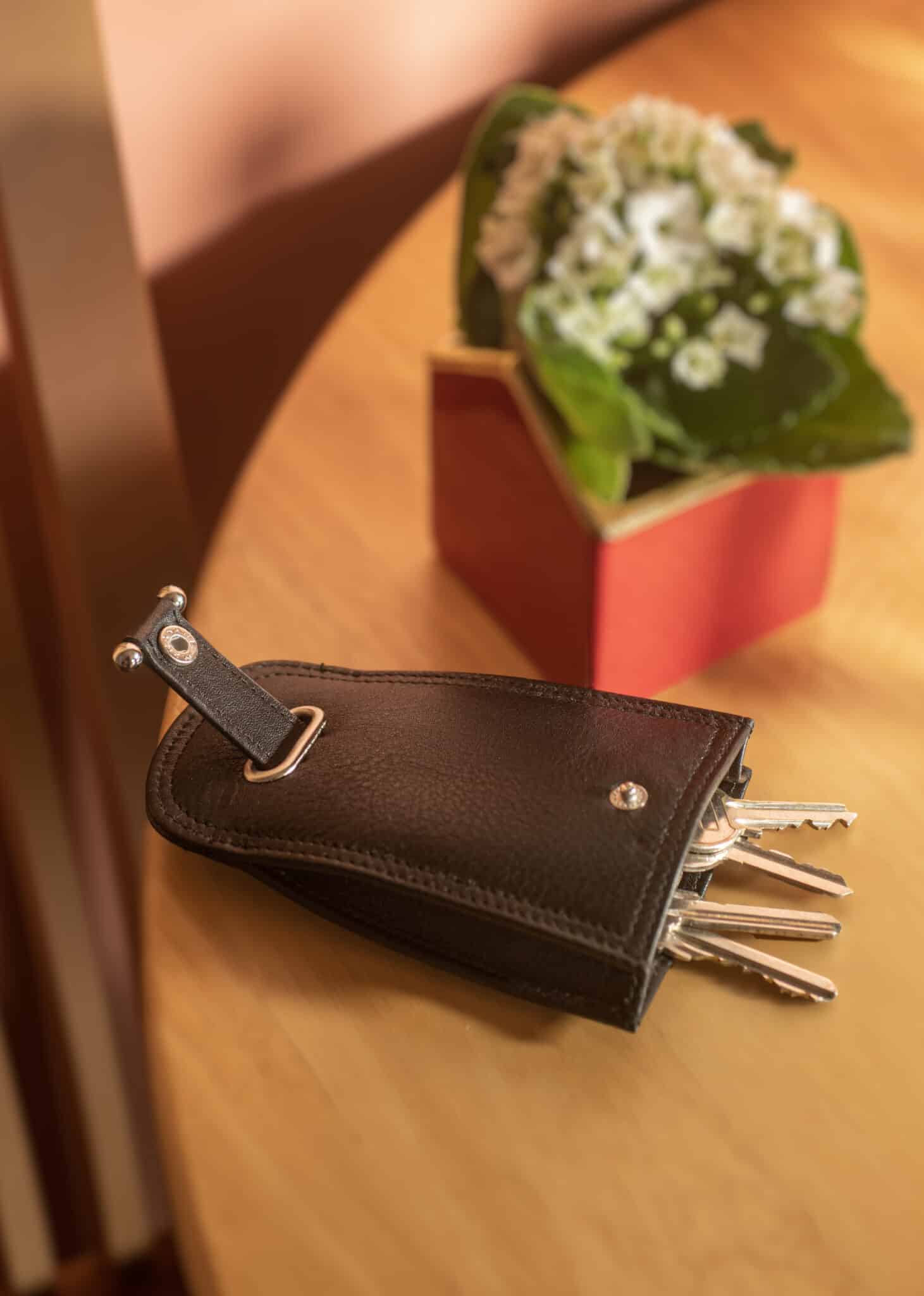 lambland Luxury Cow Hide Leather Bell Key Case