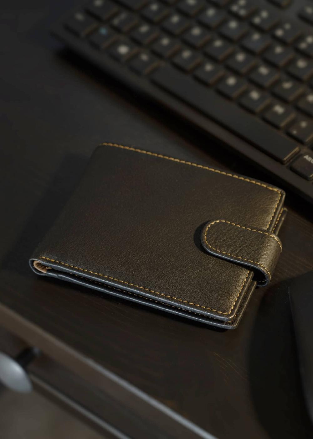 Lambland Luxury Grained Leather Two Tone Wallet