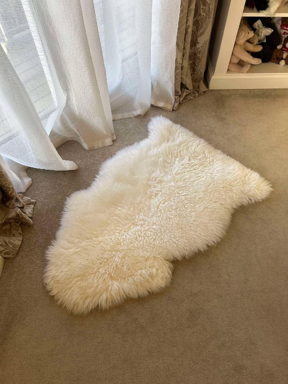 Lambland New Zealand Yeti Sheepskin Rug In Ivory