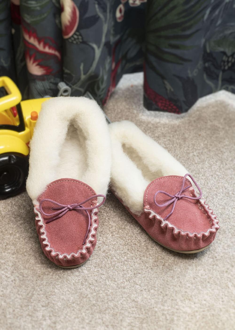 Lambland Olivia – Fluffy Hard Sole Moccasins