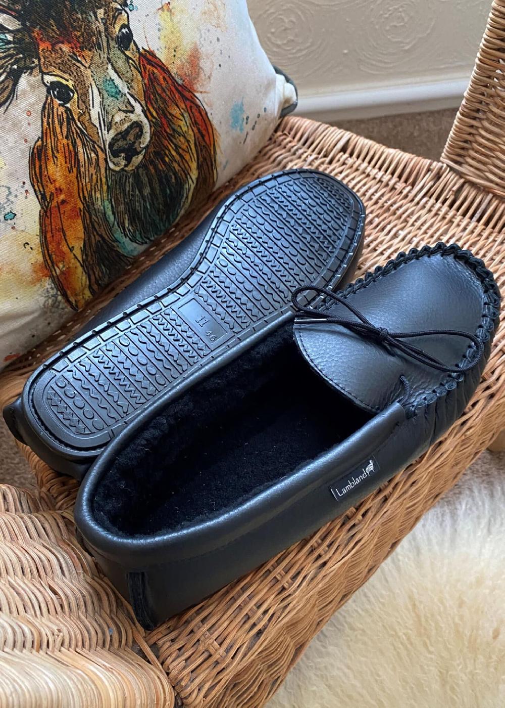 Lambland Reese – Leather & Sheepskin Moccasins