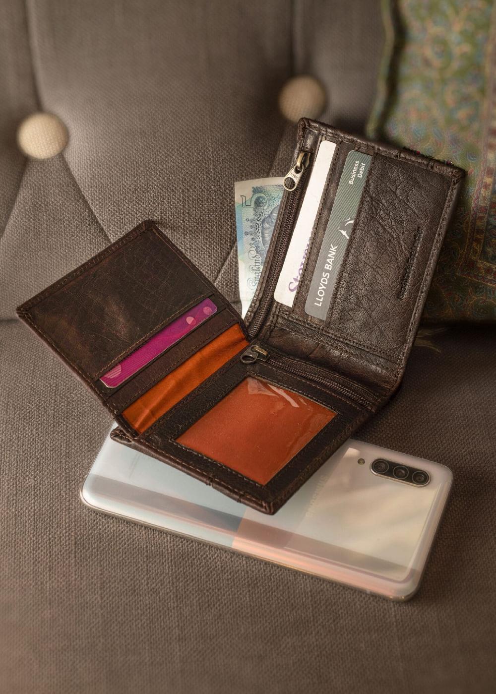 lambland Rustic Buffalo Leather Flip-out Wallet