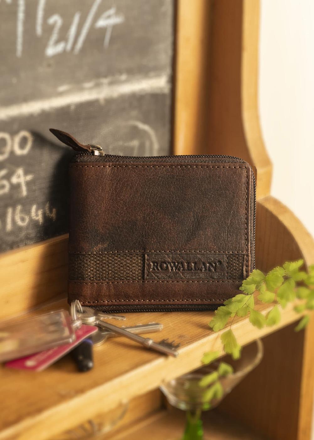 lambland Rustic Buffalo Leather Zip Round Wallet