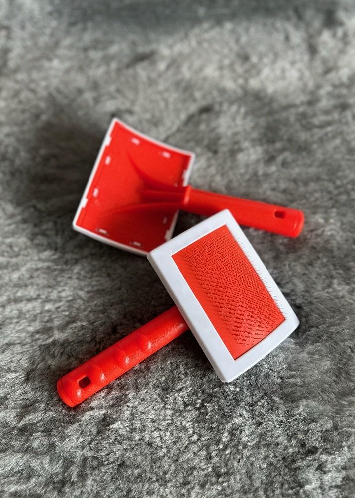 lambland Sheepskin Rug Slicker Brush