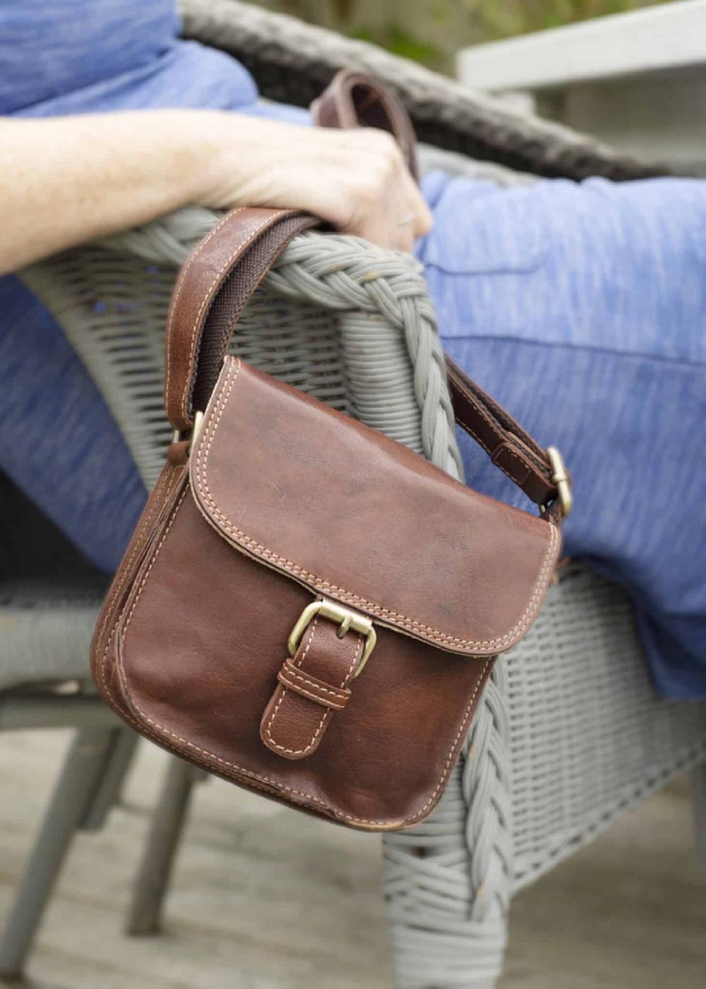 lambland Vintage Leather Hunter Bag