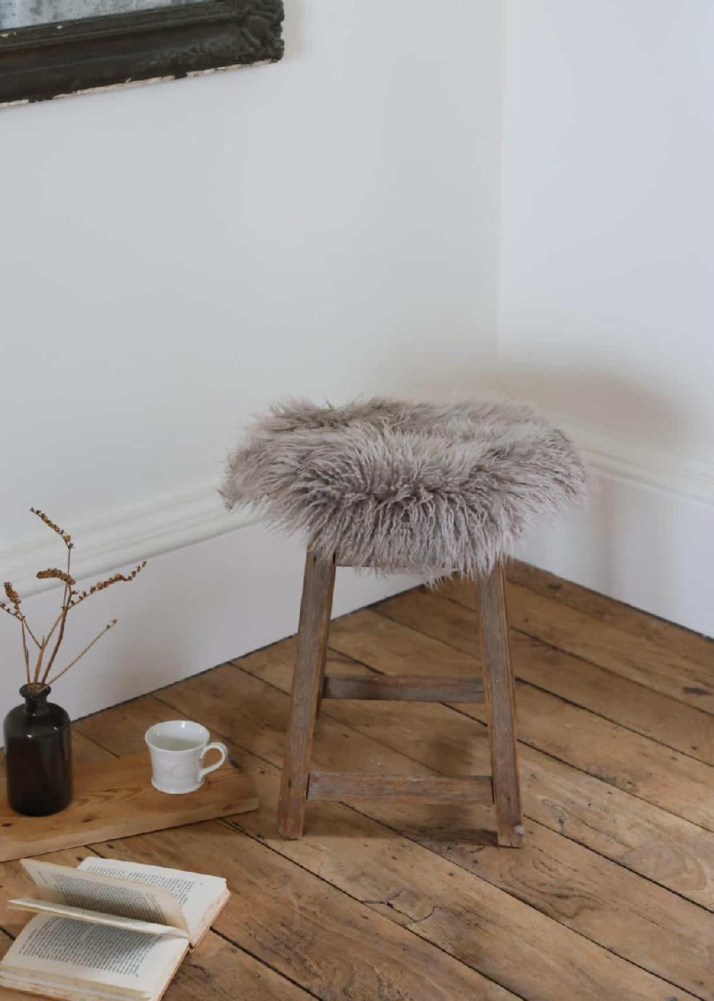 Lambland Yetti Circular Sheepskin Seat Pads