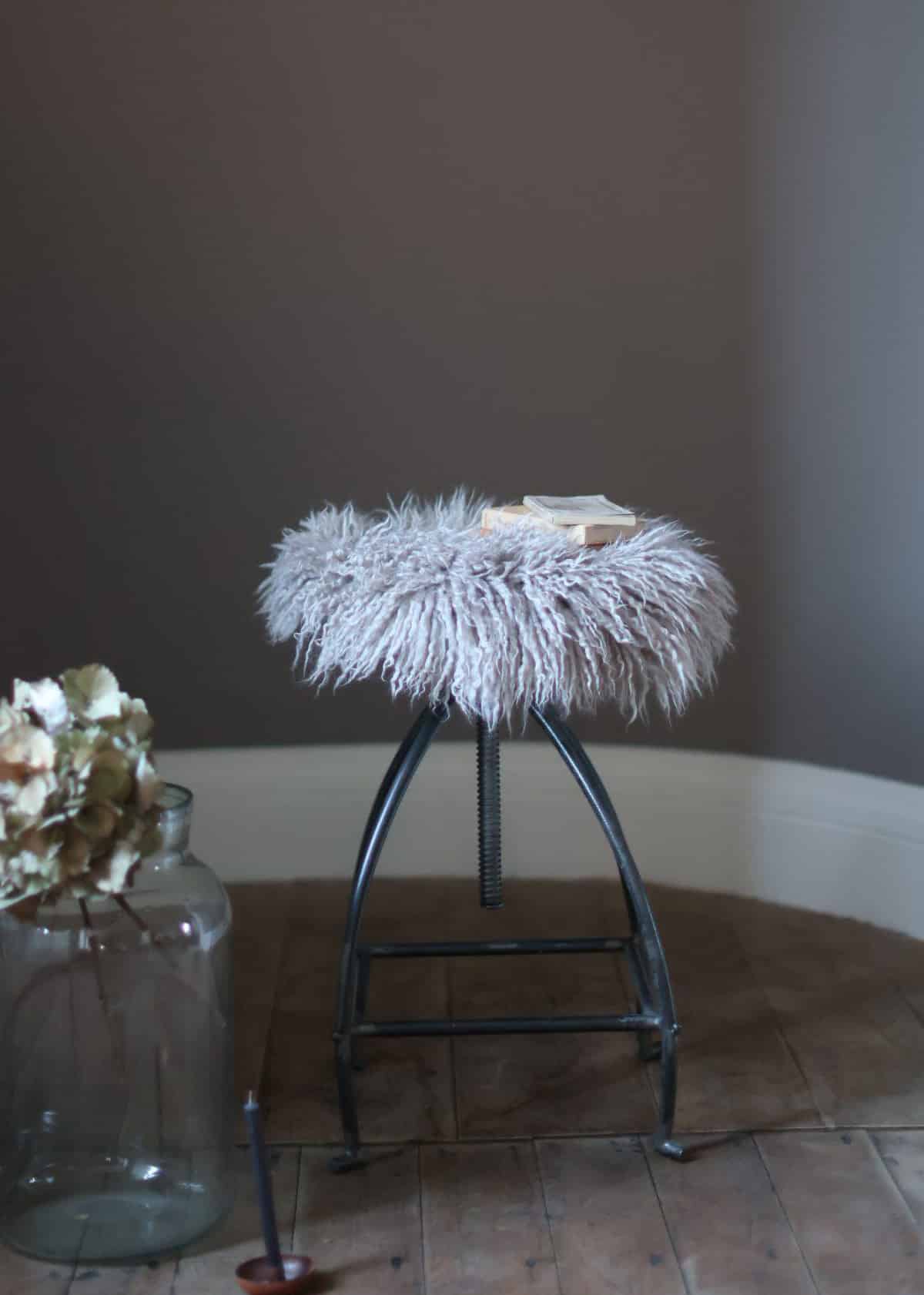 lambland Yetti Circular Sheepskin Seat Pads