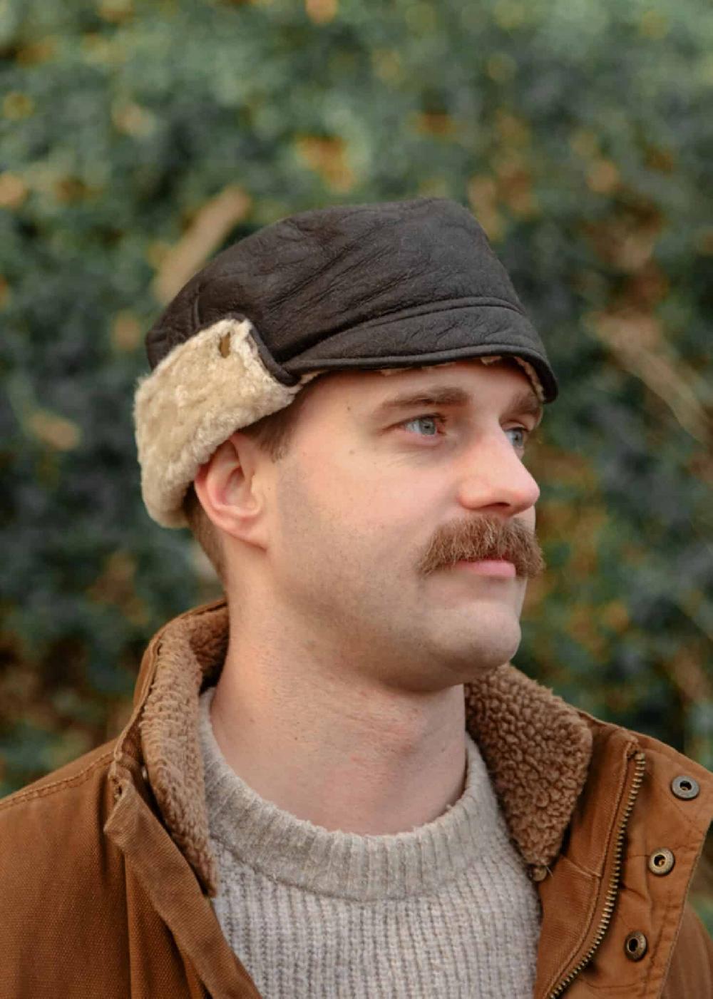 Lambland Men’s Luxury Leather And Sheepskin Peaked Cap