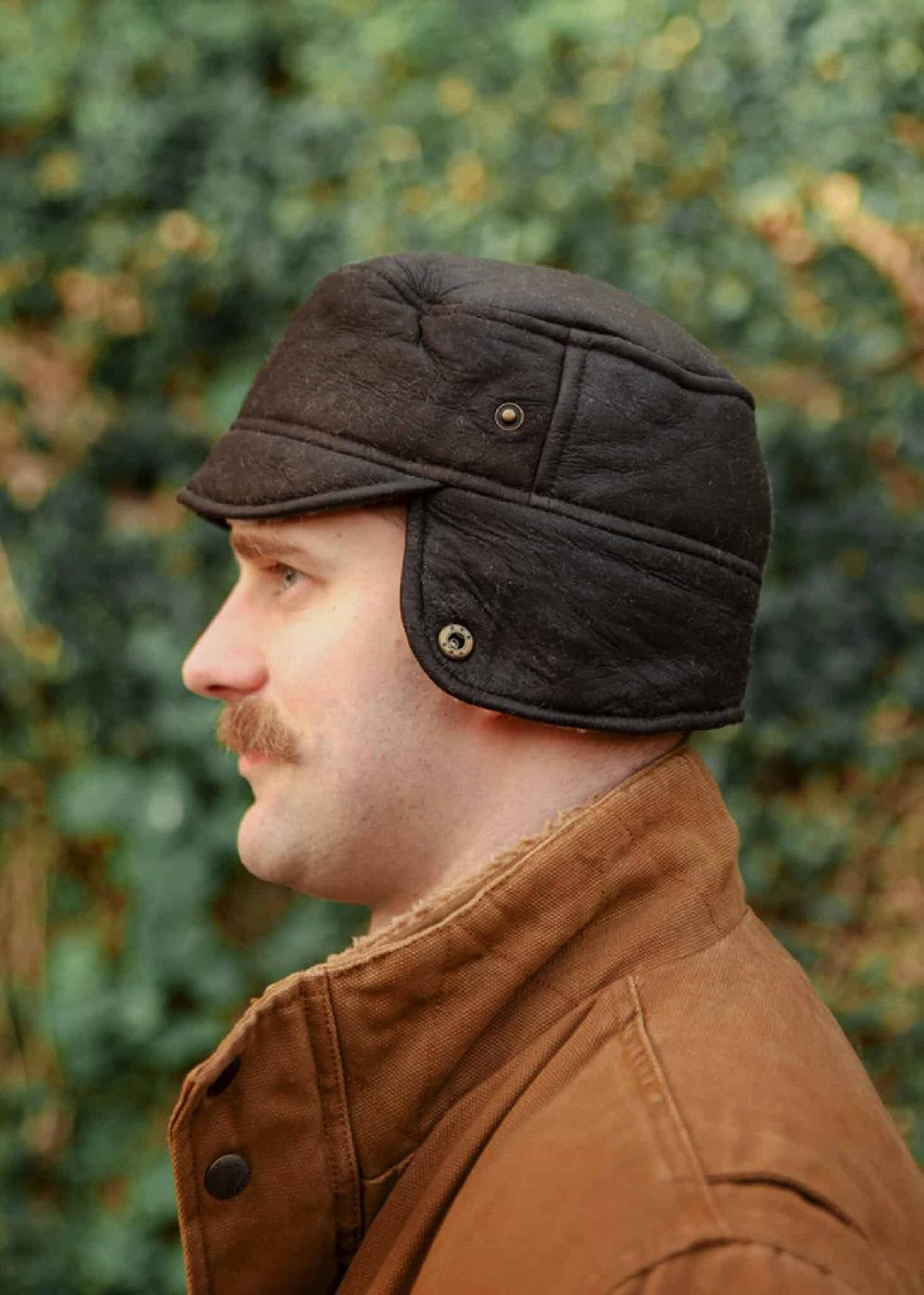 lambland Men’s Luxury Leather and Sheepskin Peaked Cap